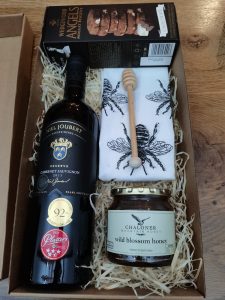 GIFT BASKET WITH WINE