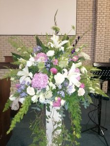 decorative church flowers for wedding